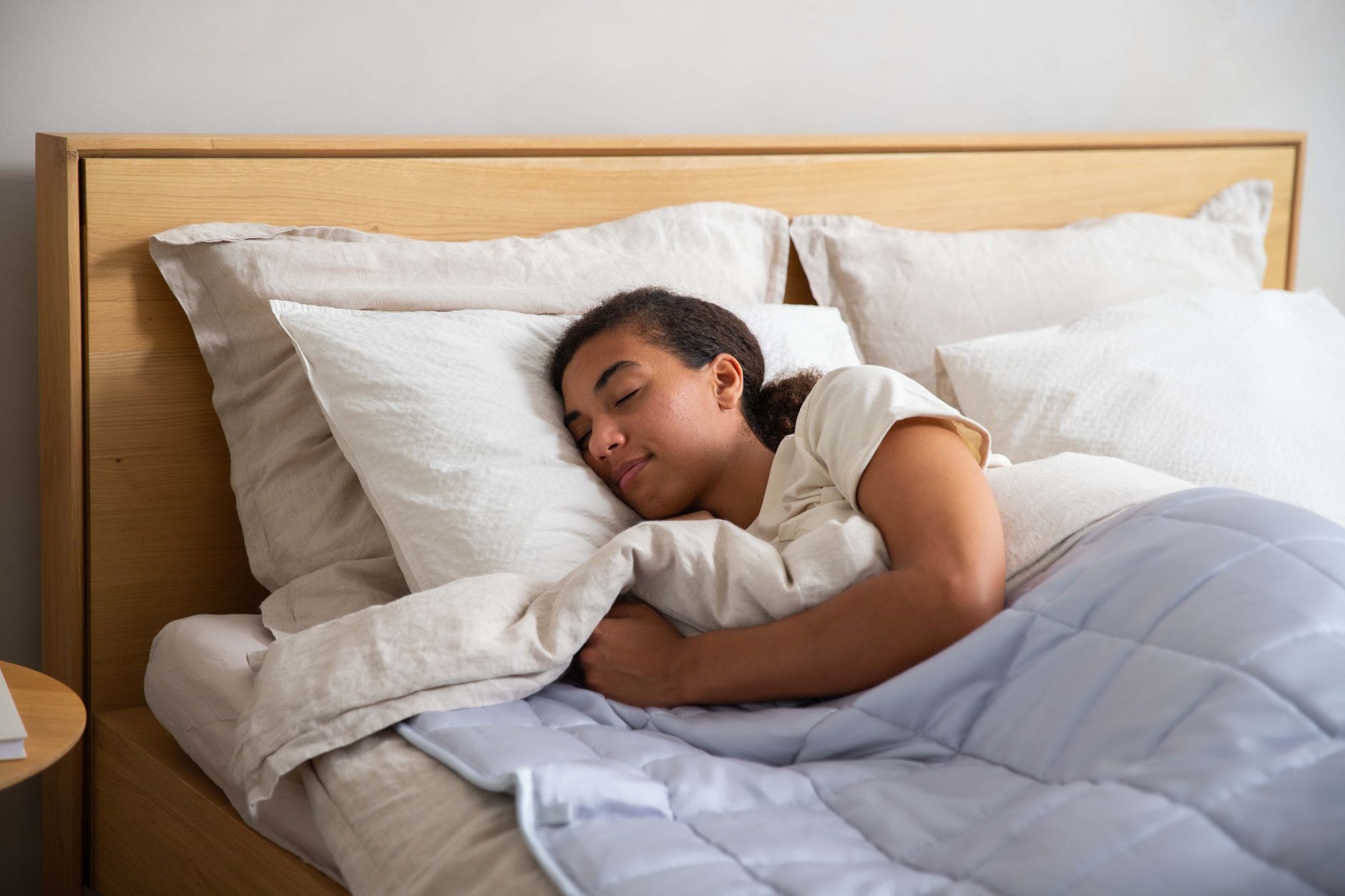 Side Sleeping Benefits: Health Guide for Better Sleep 2026