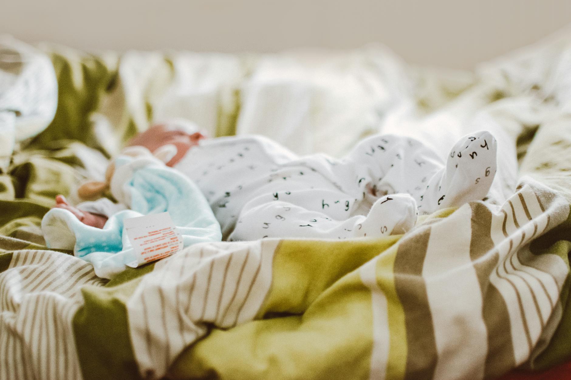 Pregnancy Sleep Positions: Safe 2026 Guide for Every